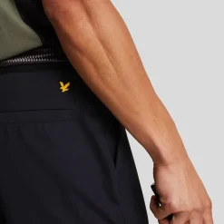 Lyle & Scott Byxor Herr-Airlight Tech Trackies Svart Jet Black (Z865)
